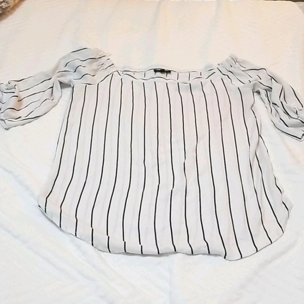 Short sleeve blouse